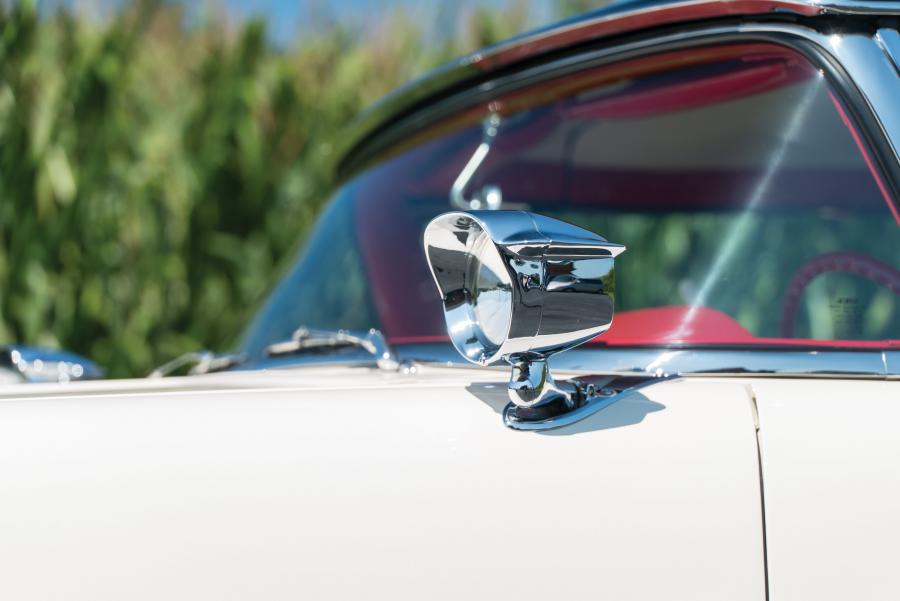 Детали экстерьера Ford Fairlane 500 Skyliner (U8-51A) 1958 года  (фото 33 из 35)